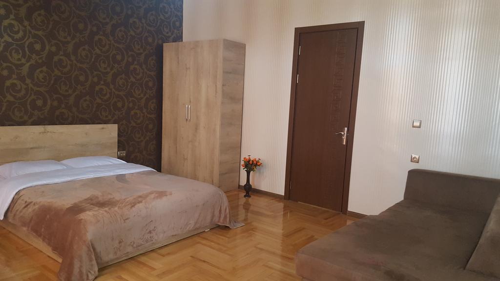 Guest House Elene Гори Экстерьер фото